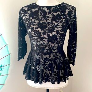 Dolce Vita Lace Top size Small Pretty Button Detail